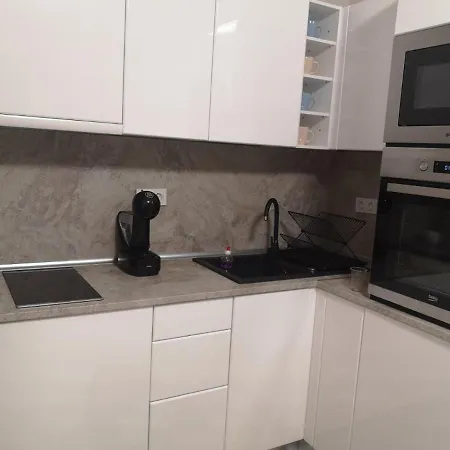 Lägenhet Luxury Apartment Atanasovi Pomorie