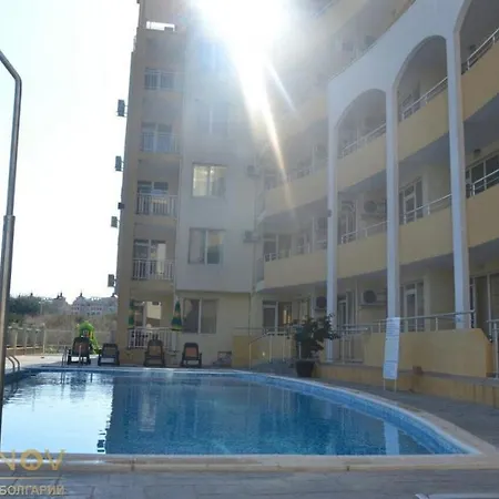 Apartment Luxury Apartment Atanasovi Pomorie